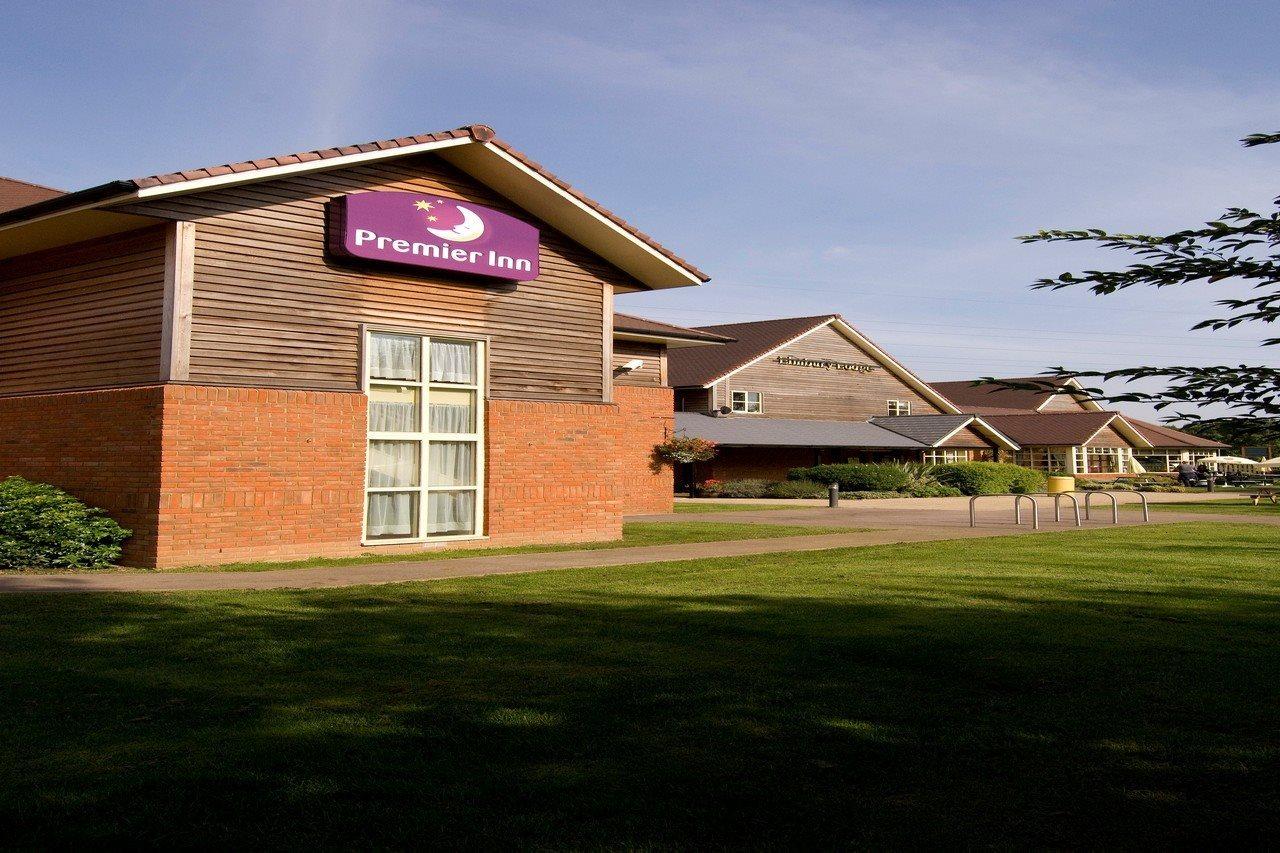 Premier Inn 툭스베리 외부 사진