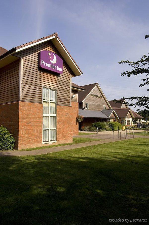 Premier Inn 툭스베리 외부 사진