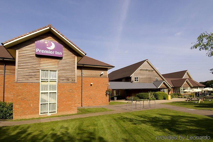 Premier Inn 툭스베리 외부 사진